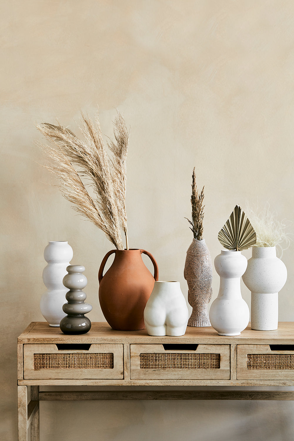 How to Style Dried Grasses and Flowers in your Home