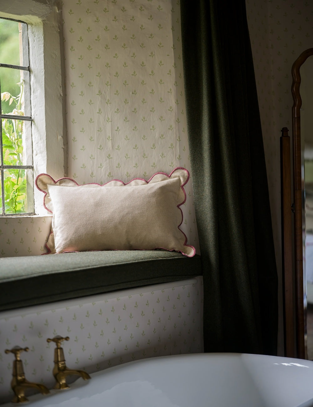 Scallop Cushion in Pomegranate