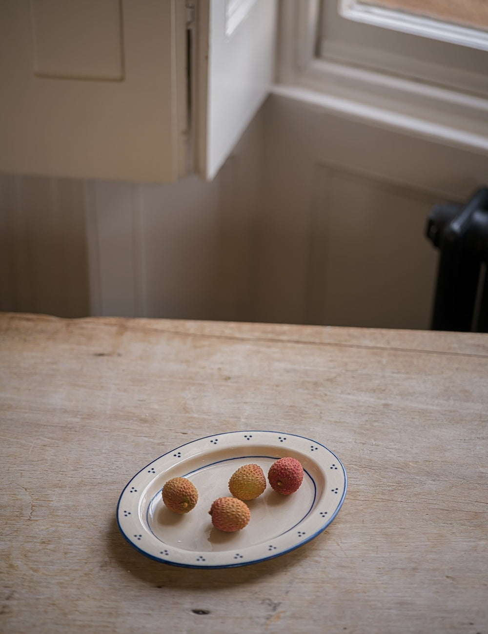 Breakfast Table Small Oval Platter in Blue